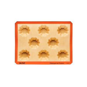 Close-up of nonstick surface on the Silpat Mini Brioche Mold
