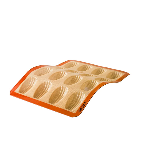 Nonstick madeleine silicone mold with 20 cavities