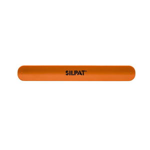 Close-up of the Silpat Sil-band securing a mat